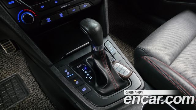 Hyundai AVANTE 2018 — photo 9