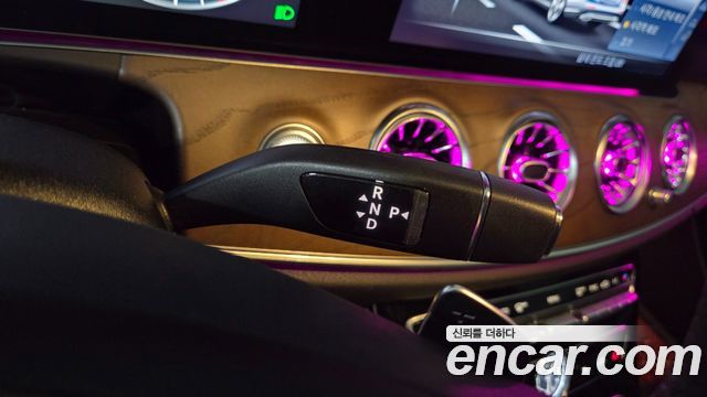 Mercedes-Benz E-Class 2017 — photo 9