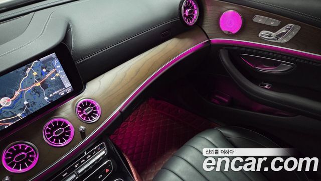 Mercedes-Benz E-Class 2017 — photo 17