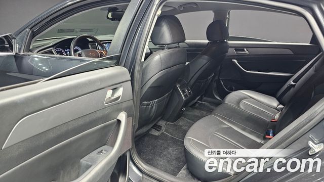 Hyundai Sonata 2019 — photo 18