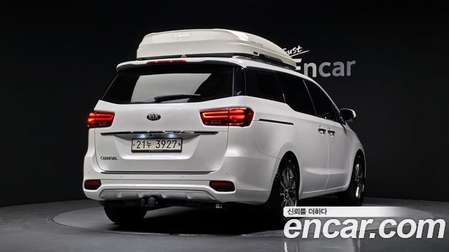 Kia Canival 2019 — photo 2