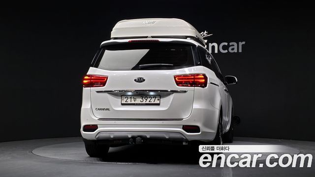 Kia Canival 2019 — photo 4