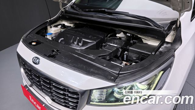 Kia Canival 2019 — photo 6