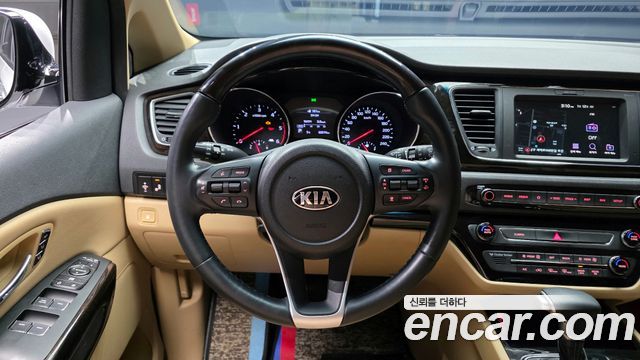 Kia Canival 2019 — photo 13