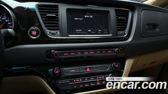 Kia Canival 2019 — photo 14