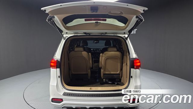 Kia Canival 2019 — photo 20