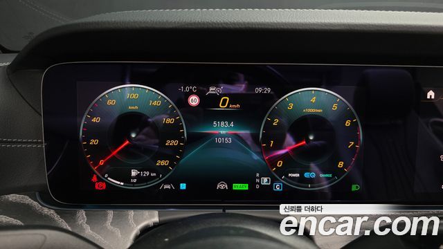 Mercedes-Benz E-Class 2021 — photo 8