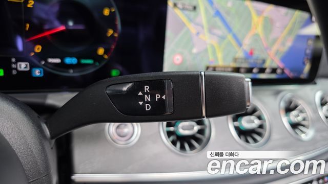 Mercedes-Benz E-Class 2021 — photo 9