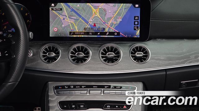 Mercedes-Benz E-Class 2021 — photo 14