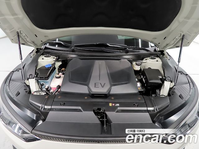 Kia EV6 2022 — photo 19