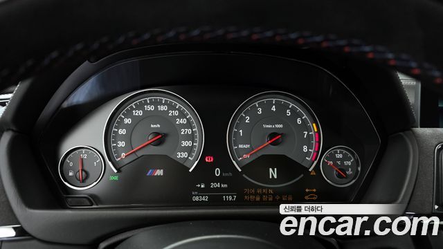 BMW M4 2016 — photo 8