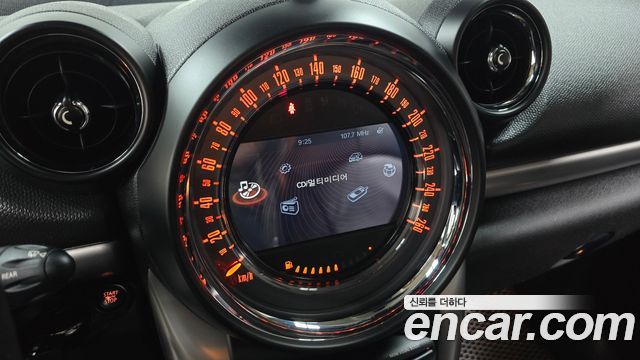 Mini Countryman 2016 — photo 14