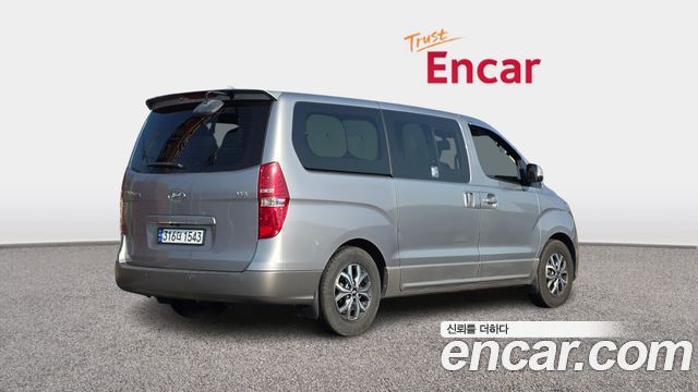 Hyundai Starex 2018 — photo 2