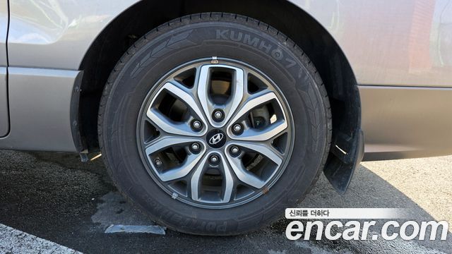 Hyundai Starex 2018 — photo 5