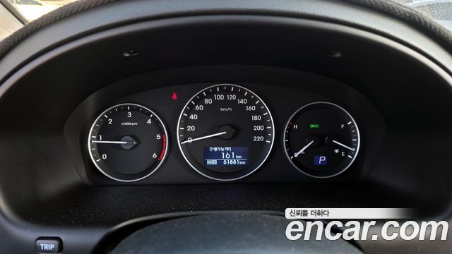 Hyundai Starex 2018 — photo 8