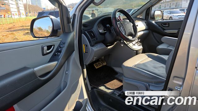 Hyundai Starex 2018 — photo 11