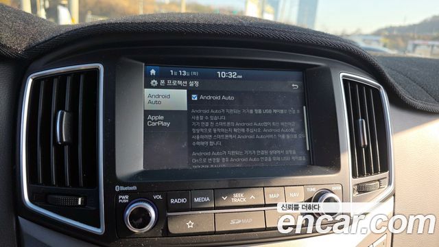 Hyundai Starex 2018 — photo 17