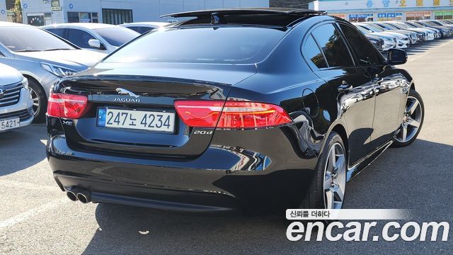 Jaguar XE 2017 — photo 3