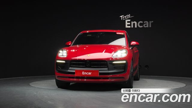 Porsche Macan 2022 — photo 3