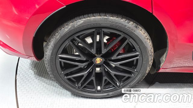 Porsche Macan 2022 — photo 5