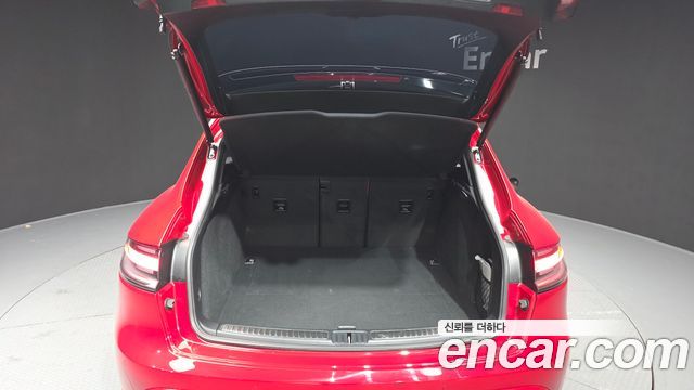 Porsche Macan 2022 — photo 20