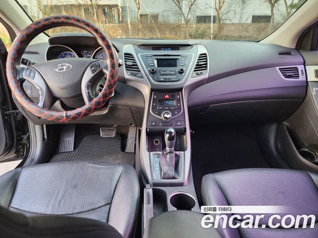 Hyundai AVANTE 2015 — photo 9