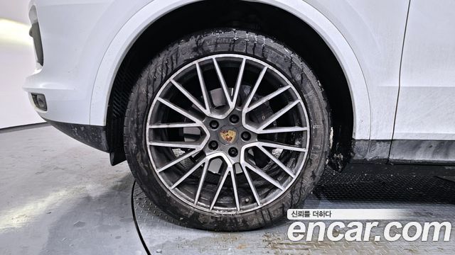 Porsche Cayenne 2020 — photo 5