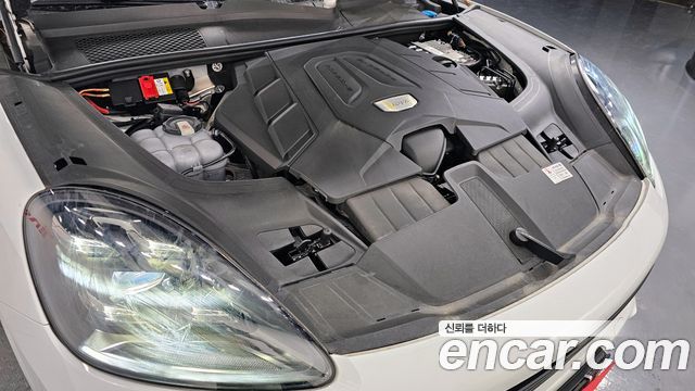 Porsche Cayenne 2020 — photo 6