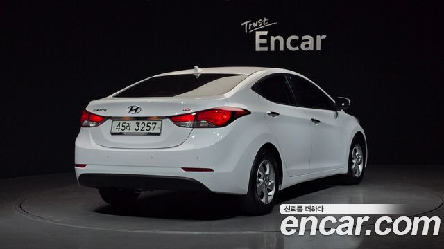 Hyundai AVANTE 2015 — photo 2