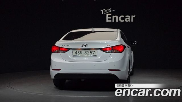 Hyundai AVANTE 2015 — photo 4