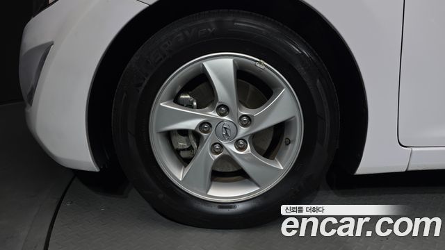 Hyundai AVANTE 2015 — photo 5