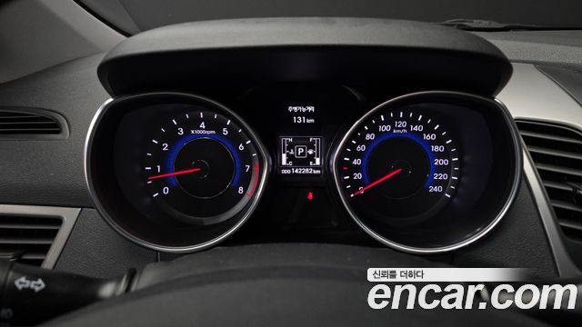 Hyundai AVANTE 2015 — photo 8