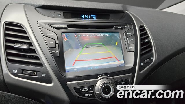 Hyundai AVANTE 2015 — photo 16