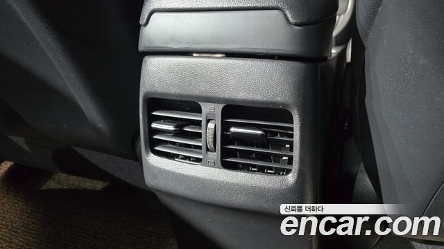 Hyundai AVANTE 2015 — photo 19