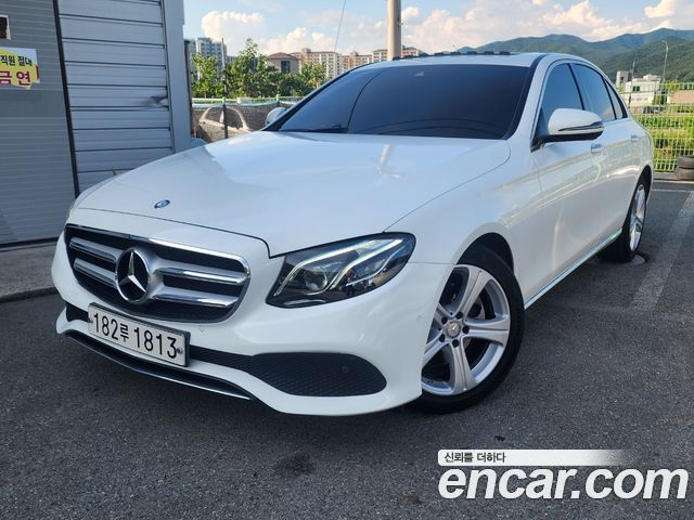 Mercedes-Benz E-Class 2017 — photo 1