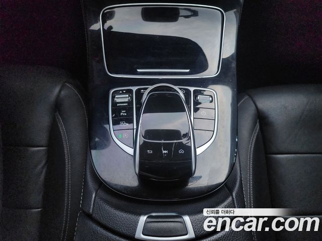 Mercedes-Benz E-Class 2017 — photo 16