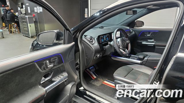 Mercedes-Benz GLA-Class 2020 — photo 10