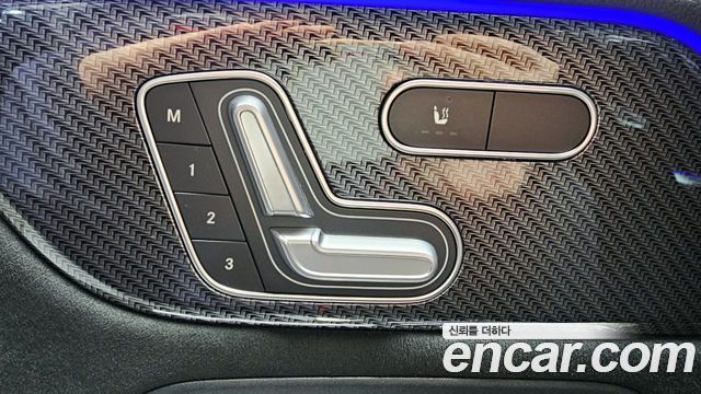 Mercedes-Benz GLA-Class 2020 — photo 19