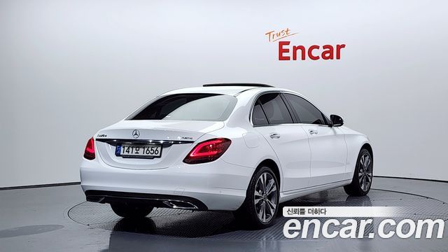 Mercedes-Benz C-Class 2020 — photo 2