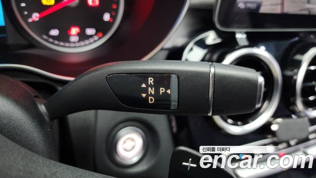 Mercedes-Benz C-Class 2020 — photo 9