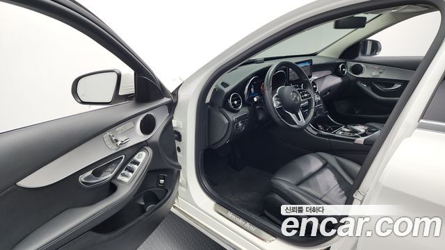 Mercedes-Benz C-Class 2020 — photo 10