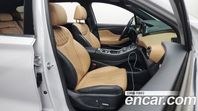 Hyundai Santafe 2022 — photo 11
