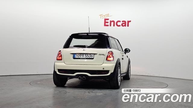 Mini Cooper 2013 — photo 4