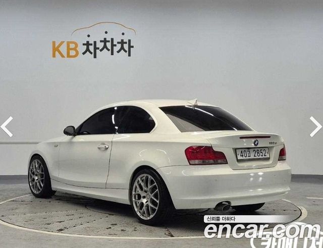 BMW 1-Series 2009 — photo 2