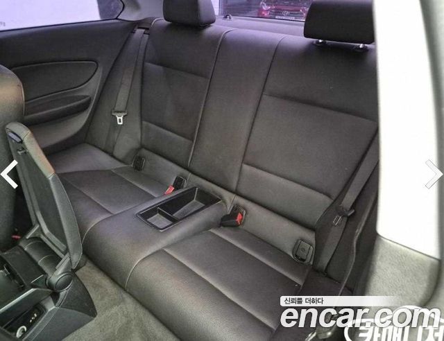BMW 1-Series 2009 — photo 12