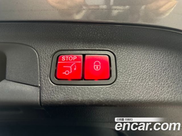 Mercedes-Benz GLE-Class 2020 — photo 17