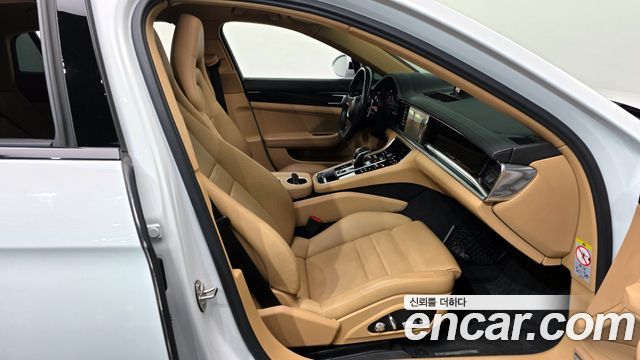 Porsche Panamera 2021 — photo 11