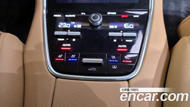 Porsche Panamera 2021 — photo 19