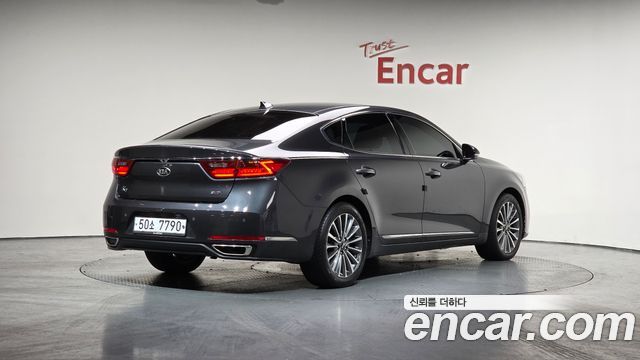 Kia K7 2018 — photo 2