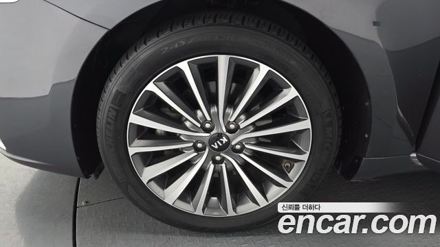 Kia K7 2018 — photo 5